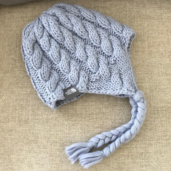 The North face cable knit beanie with braids - Picture 2 of 3